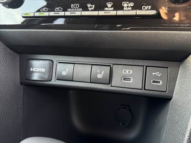 TOYOTA YARIS CROSS HYBRID 2025