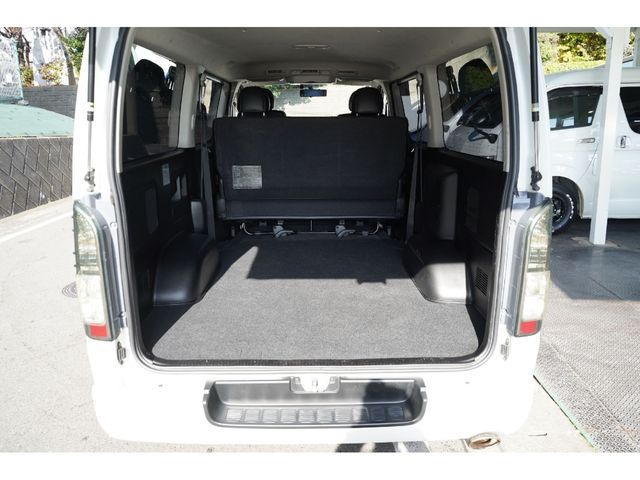 TOYOTA HIACE van 2WD 2017