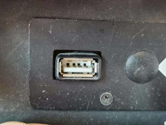 RENAULT RENAULT LUTECIA 2016