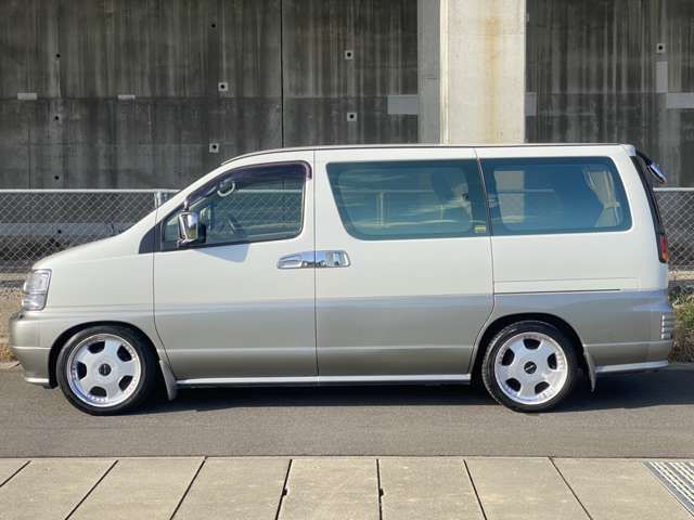 NISSAN ELGRAND 1999