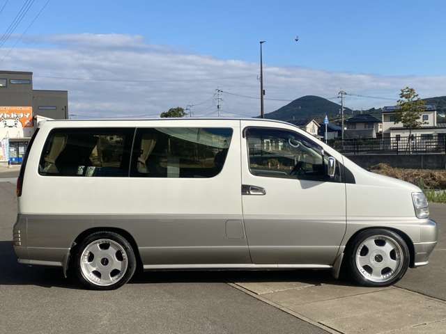 NISSAN ELGRAND 1999