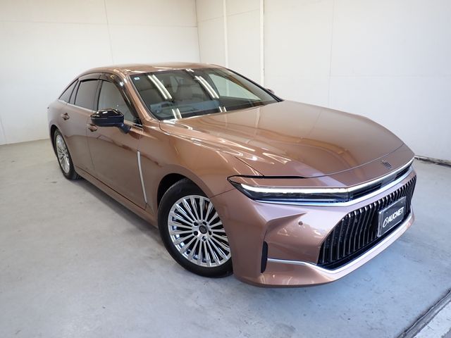 TOYOTA CROWN sedan hybrid 2025