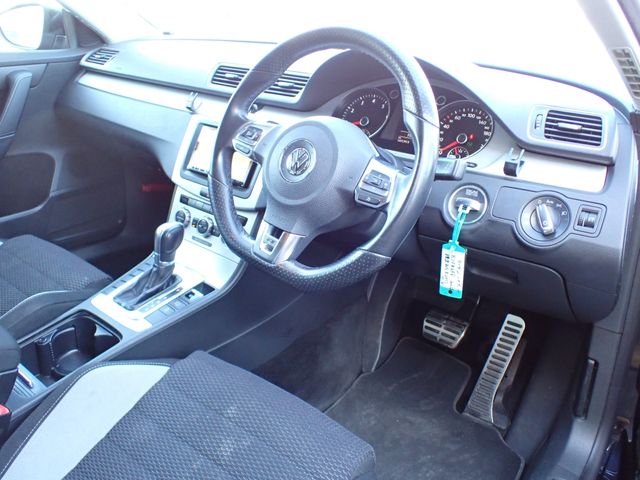 VOLKSWAGEN VOLKSWAGEN PASSAT VARIANT 2015