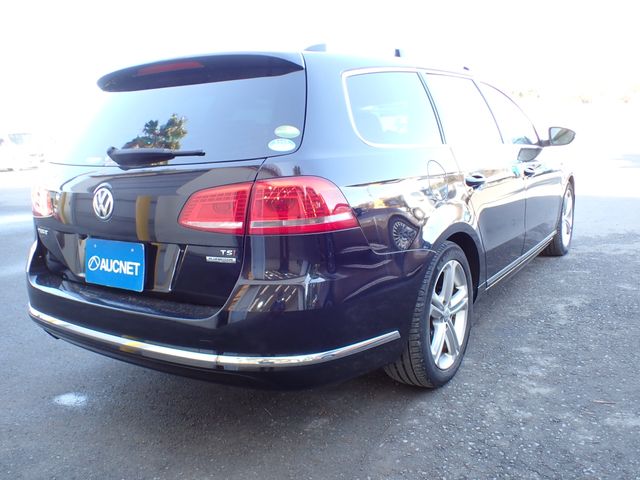 VOLKSWAGEN VOLKSWAGEN PASSAT VARIANT 2015