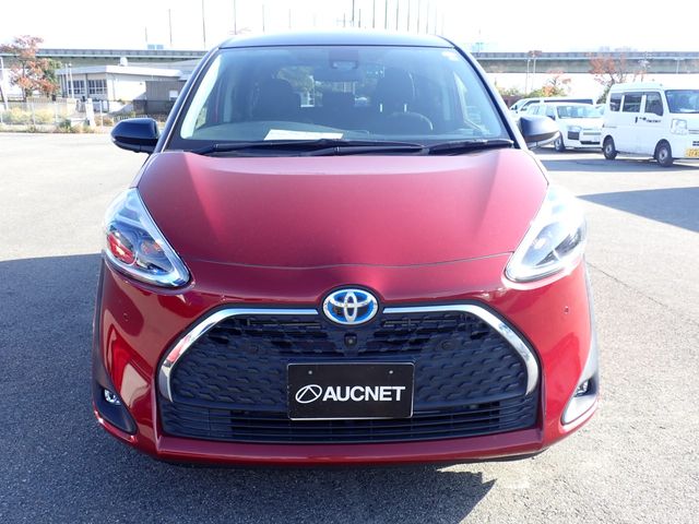 TOYOTA SIENTA HYBRID 2019