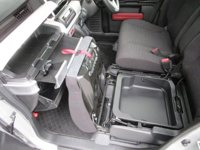 SUZUKI Spacia 4WD 2023