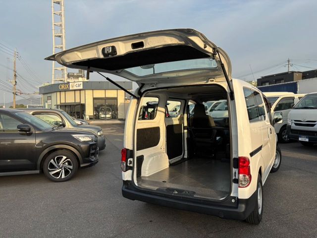NISSAN NV200 VANETTE van 2018