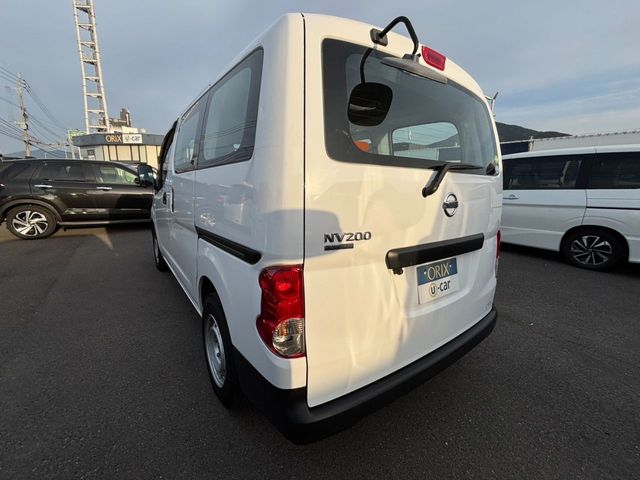 NISSAN NV200 VANETTE van 2018