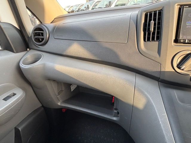 NISSAN NV200 VANETTE van 2018