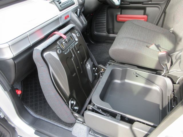 SUZUKI Spacia 4WD 2023