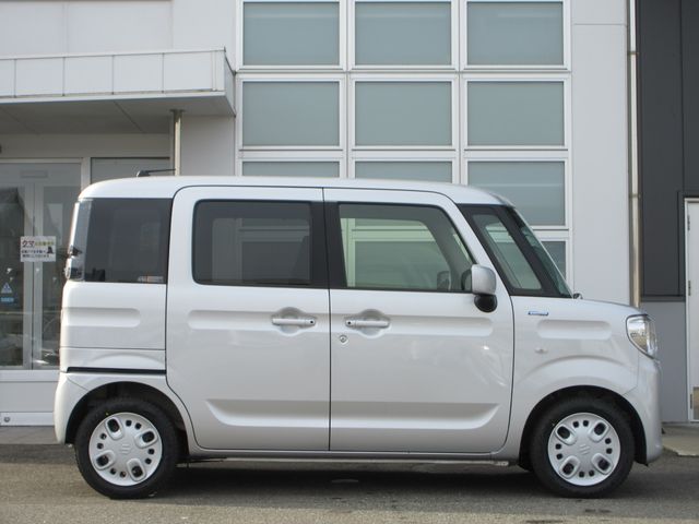 SUZUKI Spacia 4WD 2023