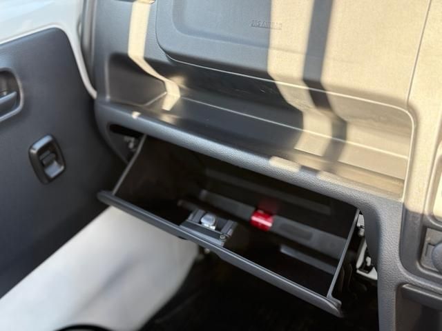 SUZUKI CARRY truck 4WD 2024