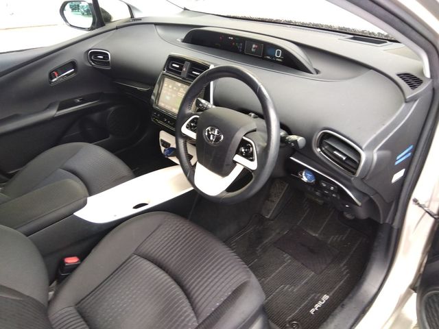 TOYOTA PRIUS 4WD 2016