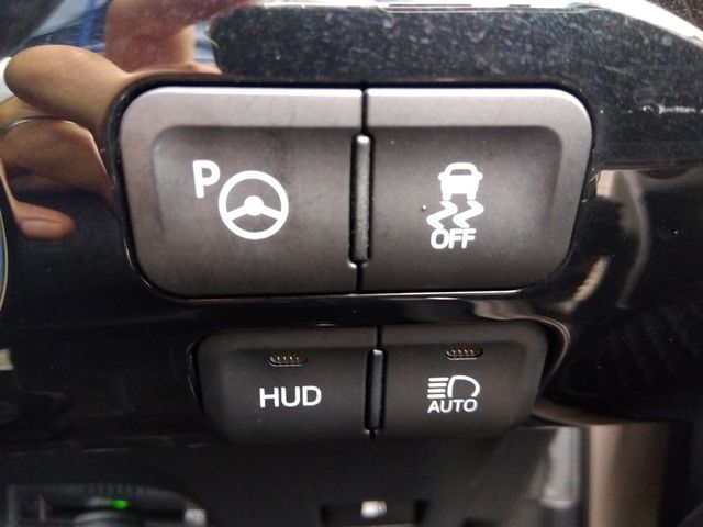 TOYOTA PRIUS 4WD 2016