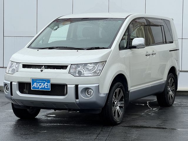 MITSUBISHI DELICA D:5 4WD 2011