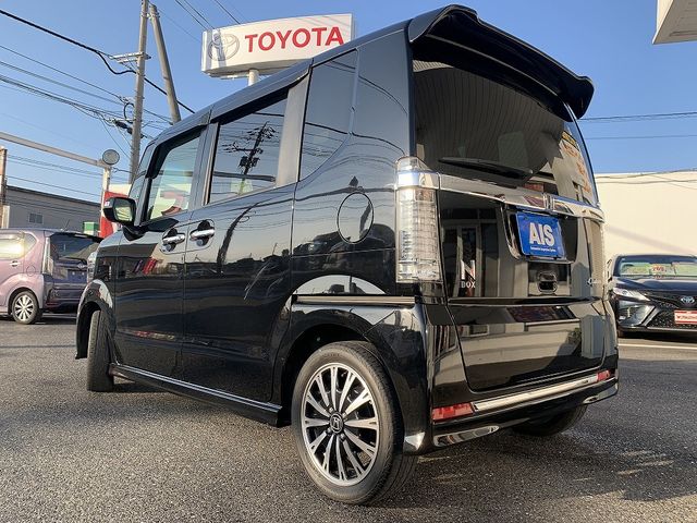 HONDA N BOX CUSTOM 2017