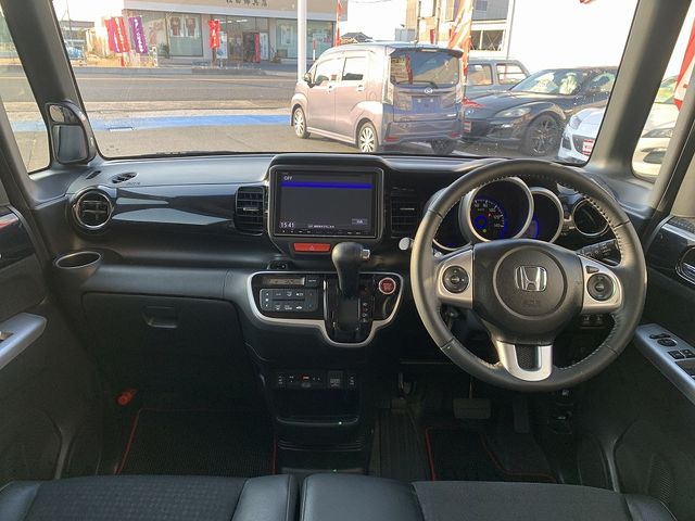 HONDA N BOX CUSTOM 2017