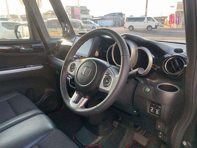 HONDA N BOX CUSTOM 2017