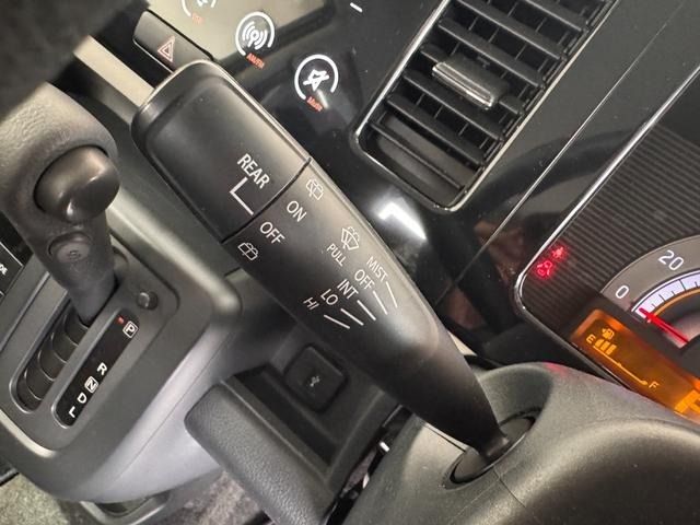 SUZUKI MR WAGON 2011