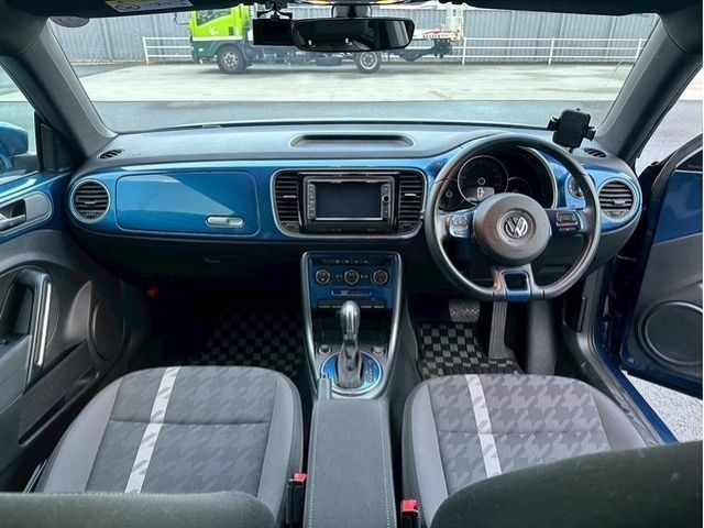 VOLKSWAGEN VOLKSWAGEN The BEETLE 2019