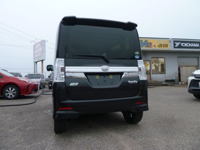 DAIHATSU TANTO CUSTOM 4WD 2014