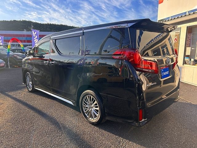 TOYOTA ALPHARD hybrid 4WD 2022