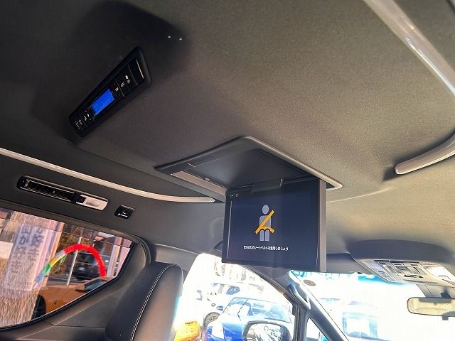 TOYOTA ALPHARD hybrid 4WD 2022