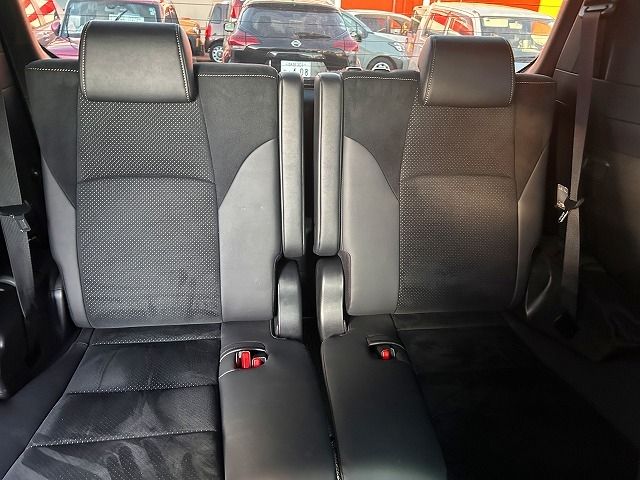 TOYOTA ALPHARD hybrid 4WD 2022