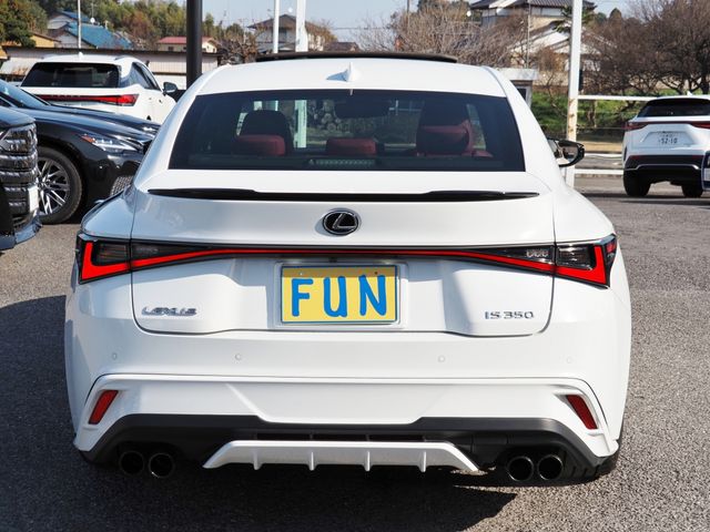 TOYOTA LEXUS IS350 2021