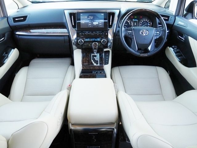 TOYOTA ALPHARD hybrid 4WD 2022