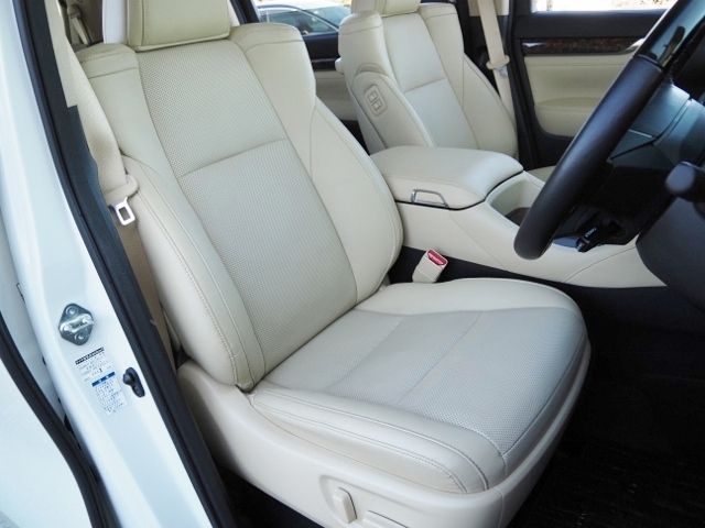 TOYOTA ALPHARD hybrid 4WD 2022