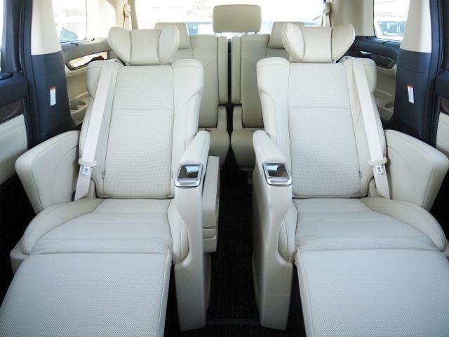 TOYOTA ALPHARD hybrid 4WD 2022