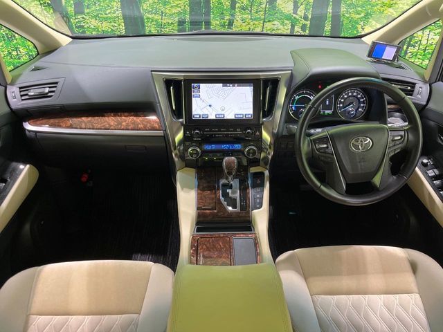 TOYOTA ALPHARD hybrid 4WD 2019