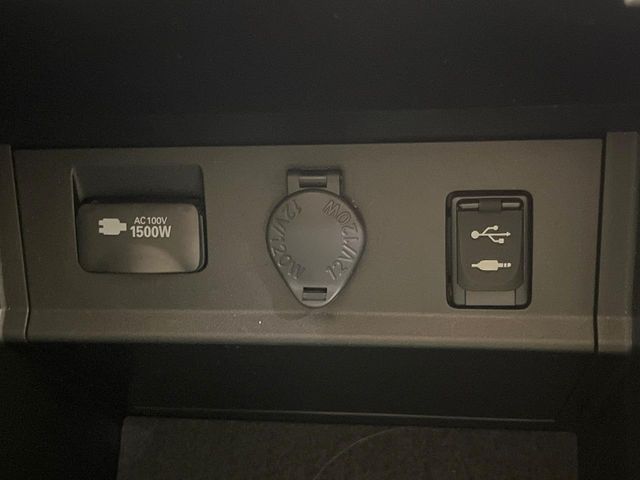 TOYOTA ALPHARD hybrid 4WD 2019