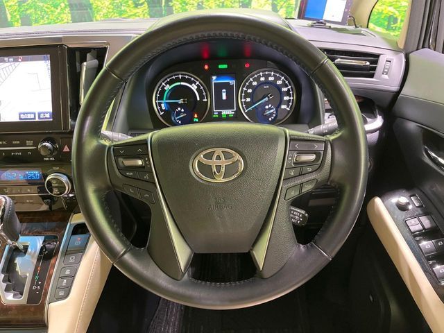 TOYOTA ALPHARD hybrid 4WD 2019