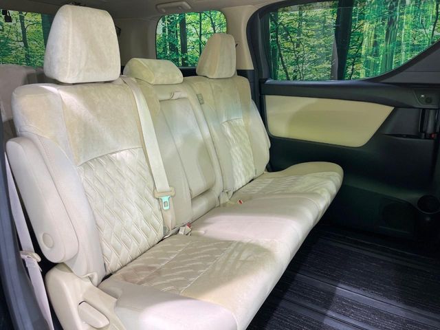 TOYOTA ALPHARD hybrid 4WD 2019