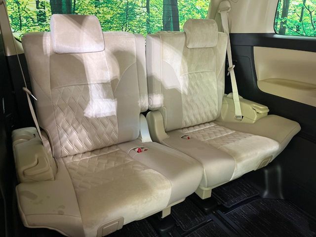 TOYOTA ALPHARD hybrid 4WD 2019