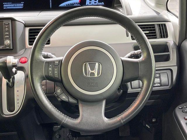 HONDA STEPWAGON SPADA 2009