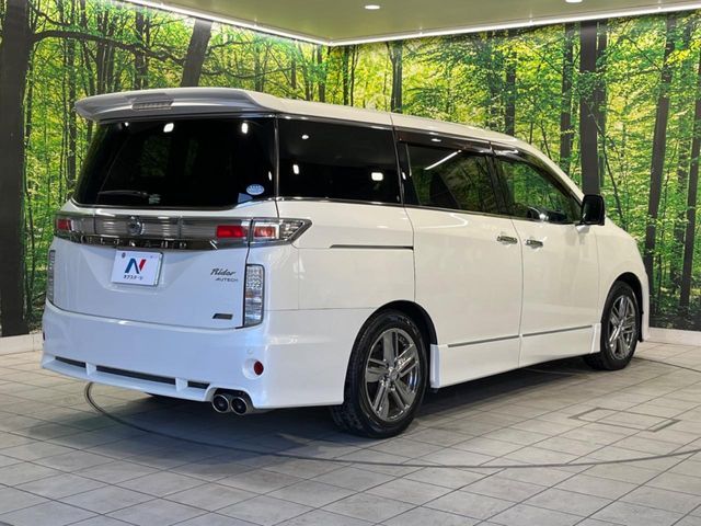 NISSAN ELGRAND 2010