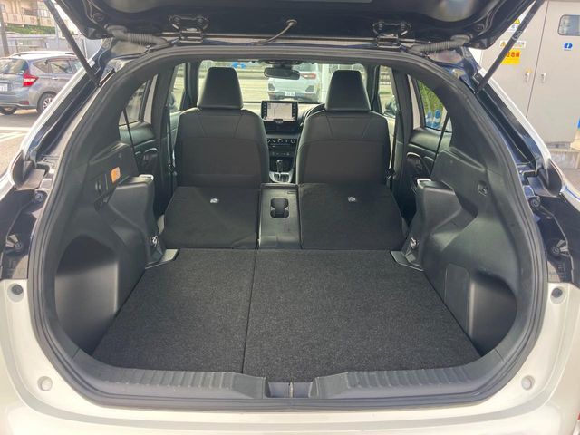 TOYOTA YARIS CROSS HYBRID 2023