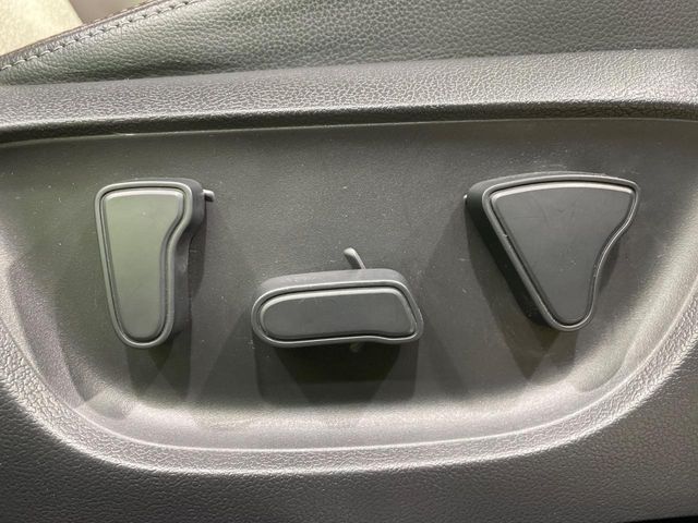 TOYOTA YARIS CROSS HYBRID 2021