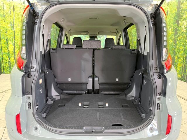 TOYOTA SIENTA HYBRID 2025