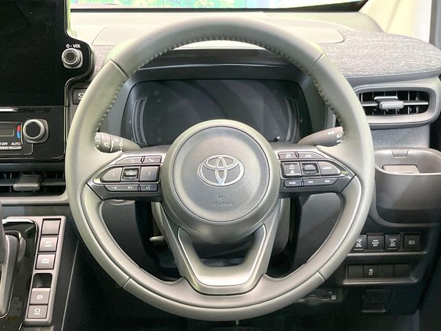 TOYOTA SIENTA HYBRID 2025