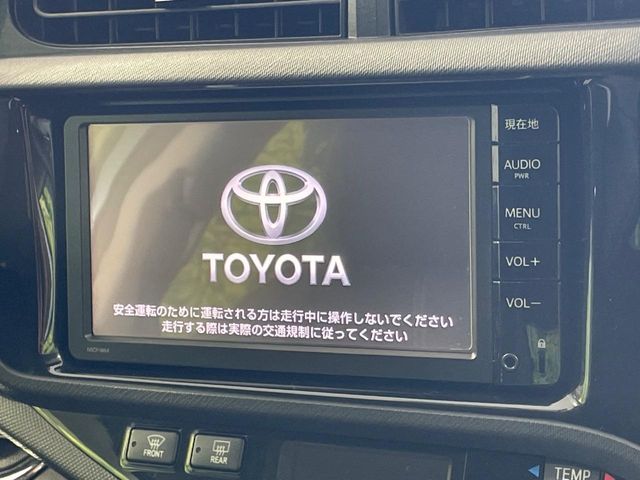 TOYOTA AQUA 2016