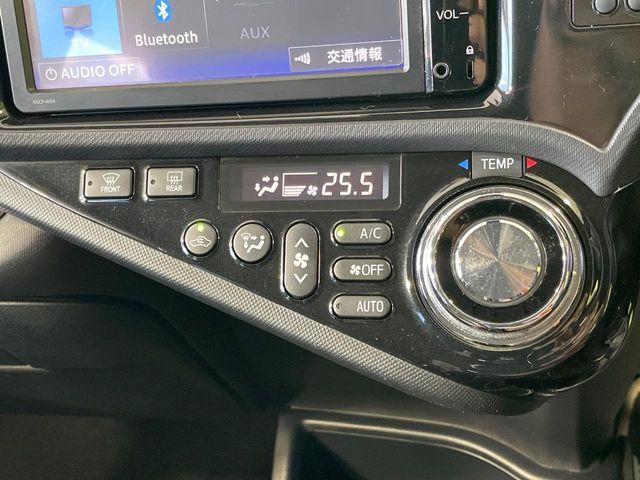 TOYOTA AQUA 2016