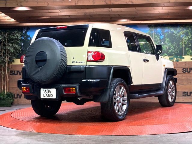 TOYOTA FJ CRUISER 4WD 2017