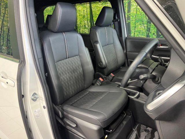 TOYOTA NOAH HYBRID 2023