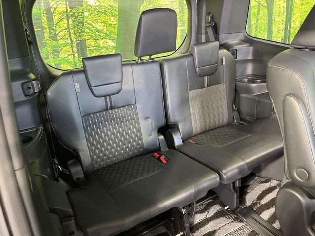 TOYOTA NOAH HYBRID 2023