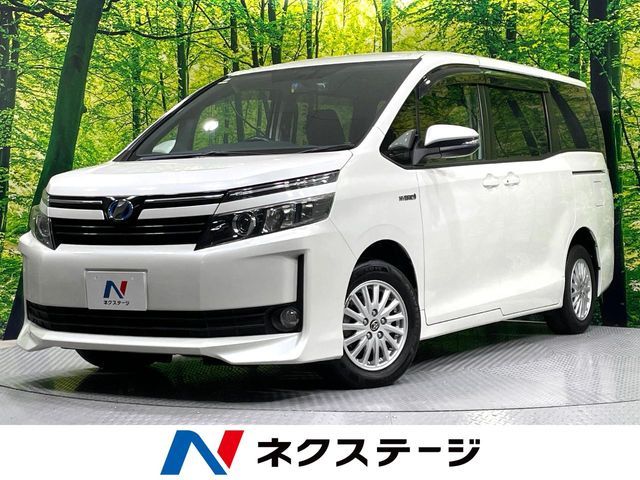 TOYOTA VOXY HYBRID 2015