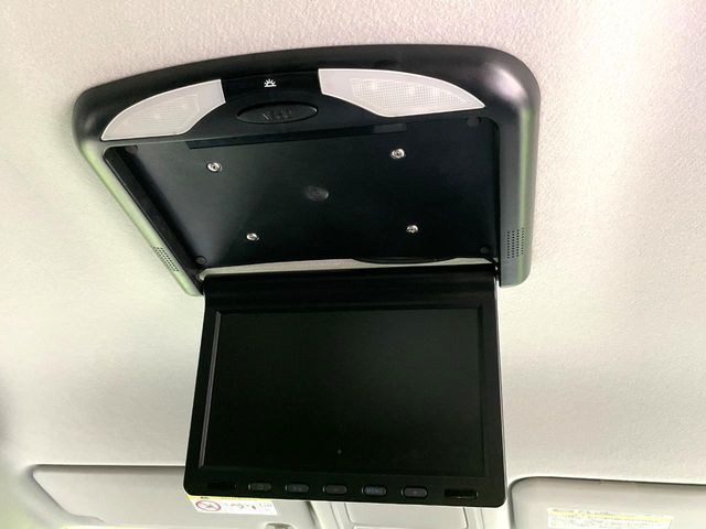 TOYOTA VOXY HYBRID 2015